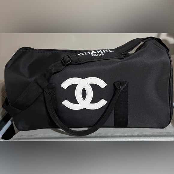 Chanel Precision New Travel luggage/Duffle Bag with an adjustment shoulder strap - Picture 1 of 12